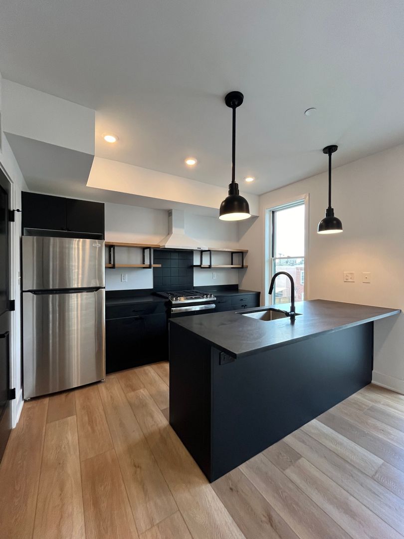 Philadelphia Apartment: 2966 Richmond St