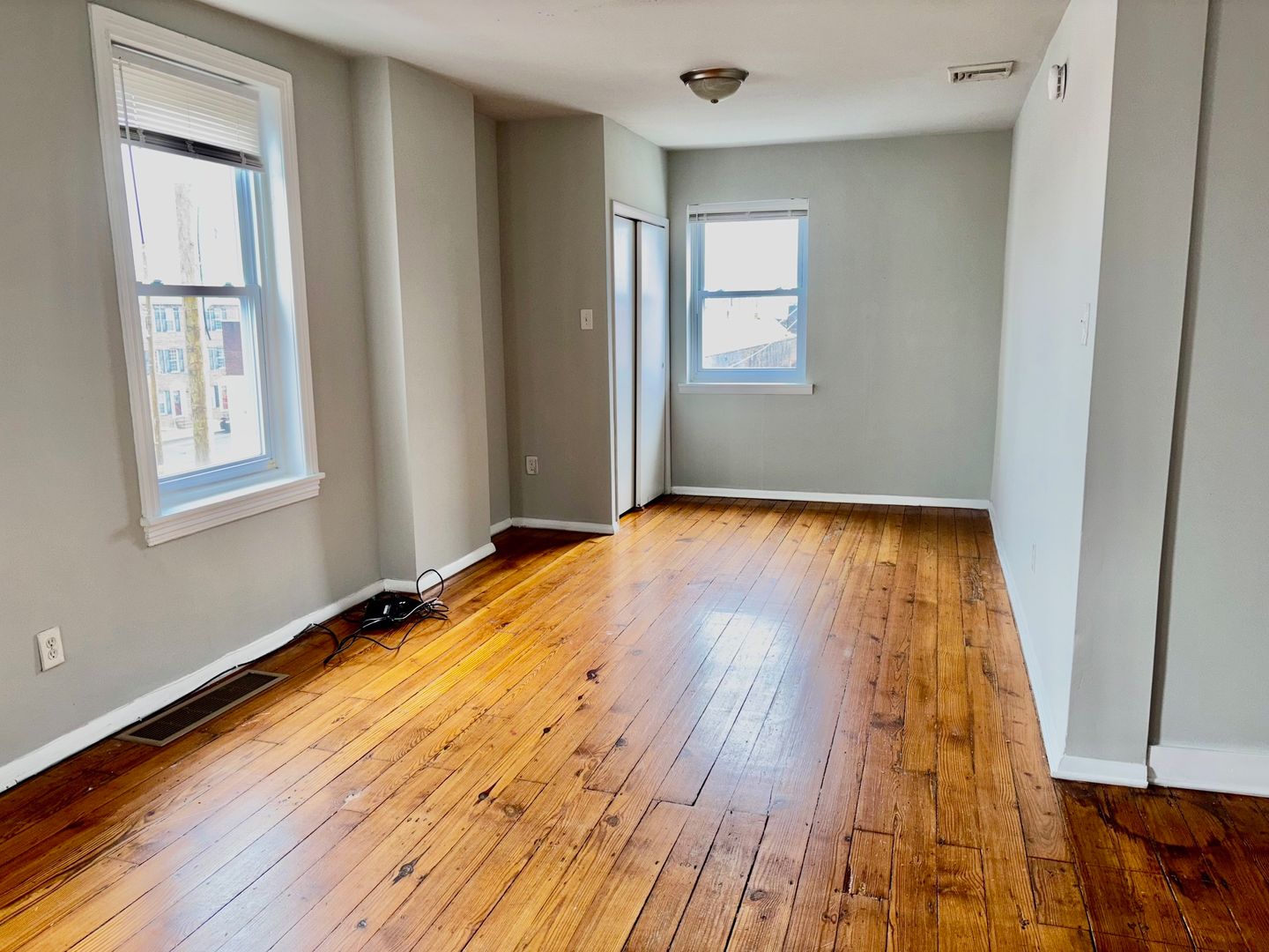 Philadelphia Apartment: 2635 East Lehigh Avenue