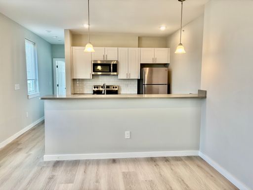 Lovely Top Floor Cedar Park 1bd – photo 1