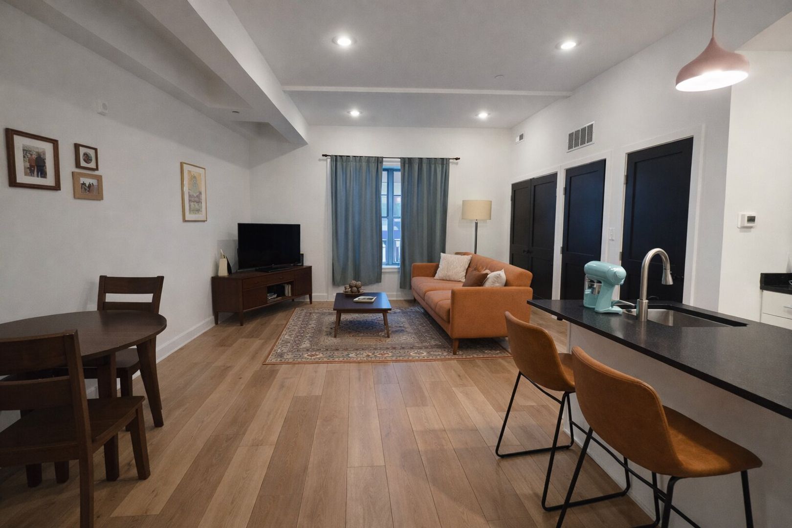 Philadelphia Apartment: 3148-52 Richmond Street