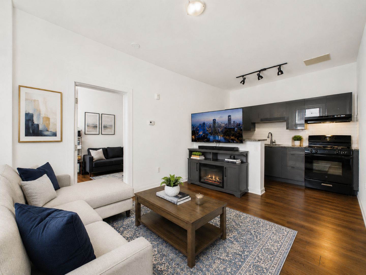 Philadelphia Apartment: 2600 E. Somerset St.