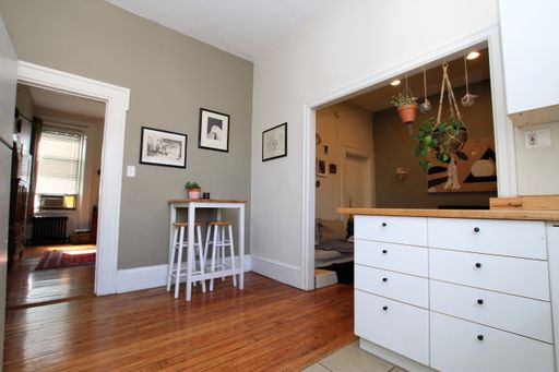 2 Bedroom Apartment – 717 North 5th Street 2F, Philadelphia, PA 19123