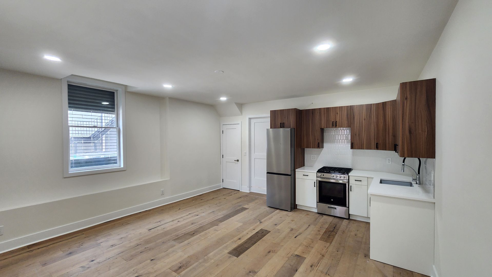 Philadelphia Apartment: 909 South 12th Street 1
