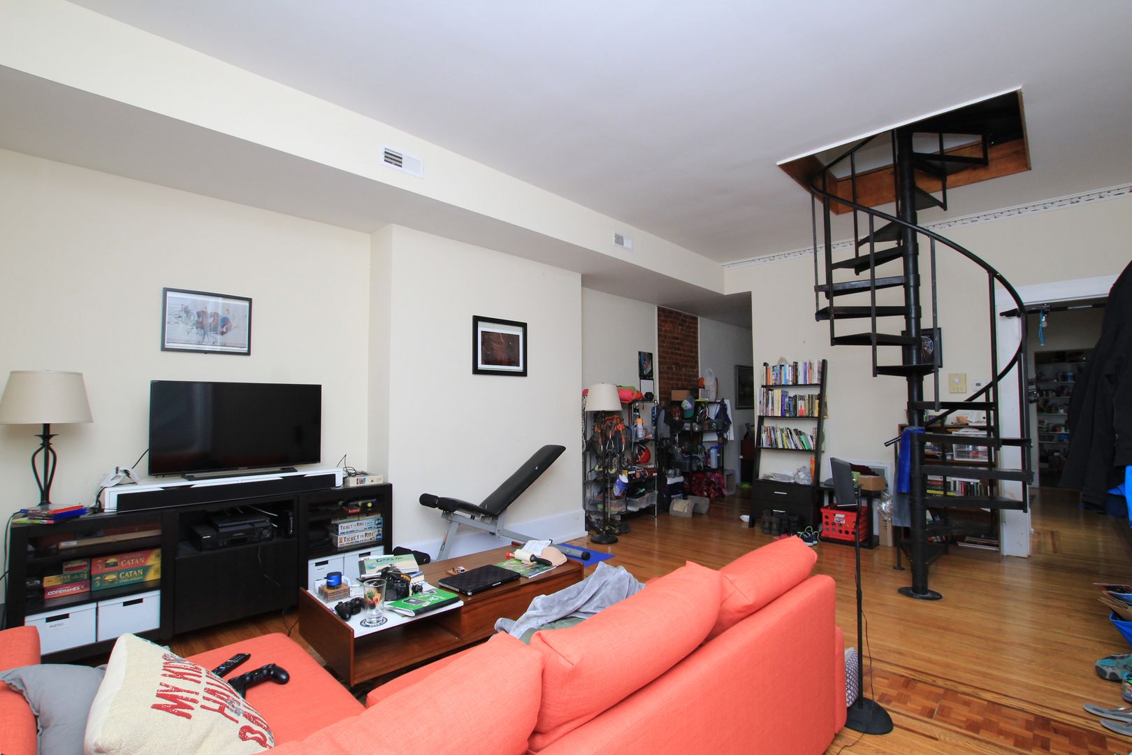 Philadelphia Apartment: 717 North 5th Street 2R