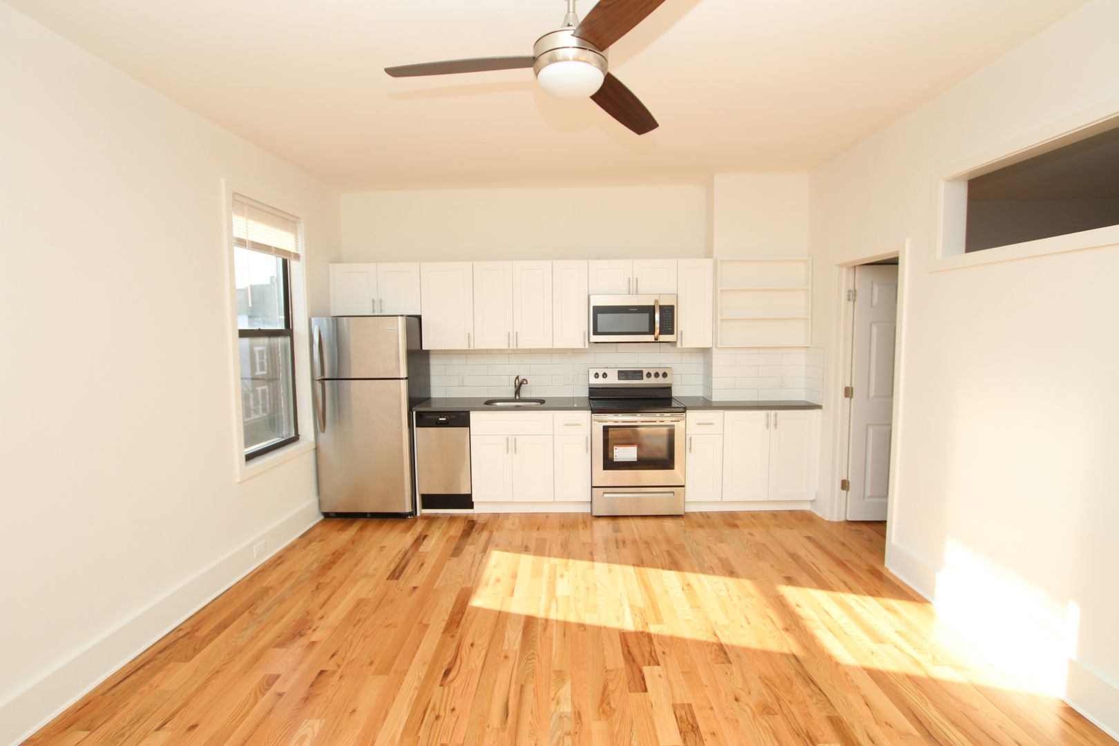 Philadelphia Apartment: 454 East Girard Avenue - Unit 3