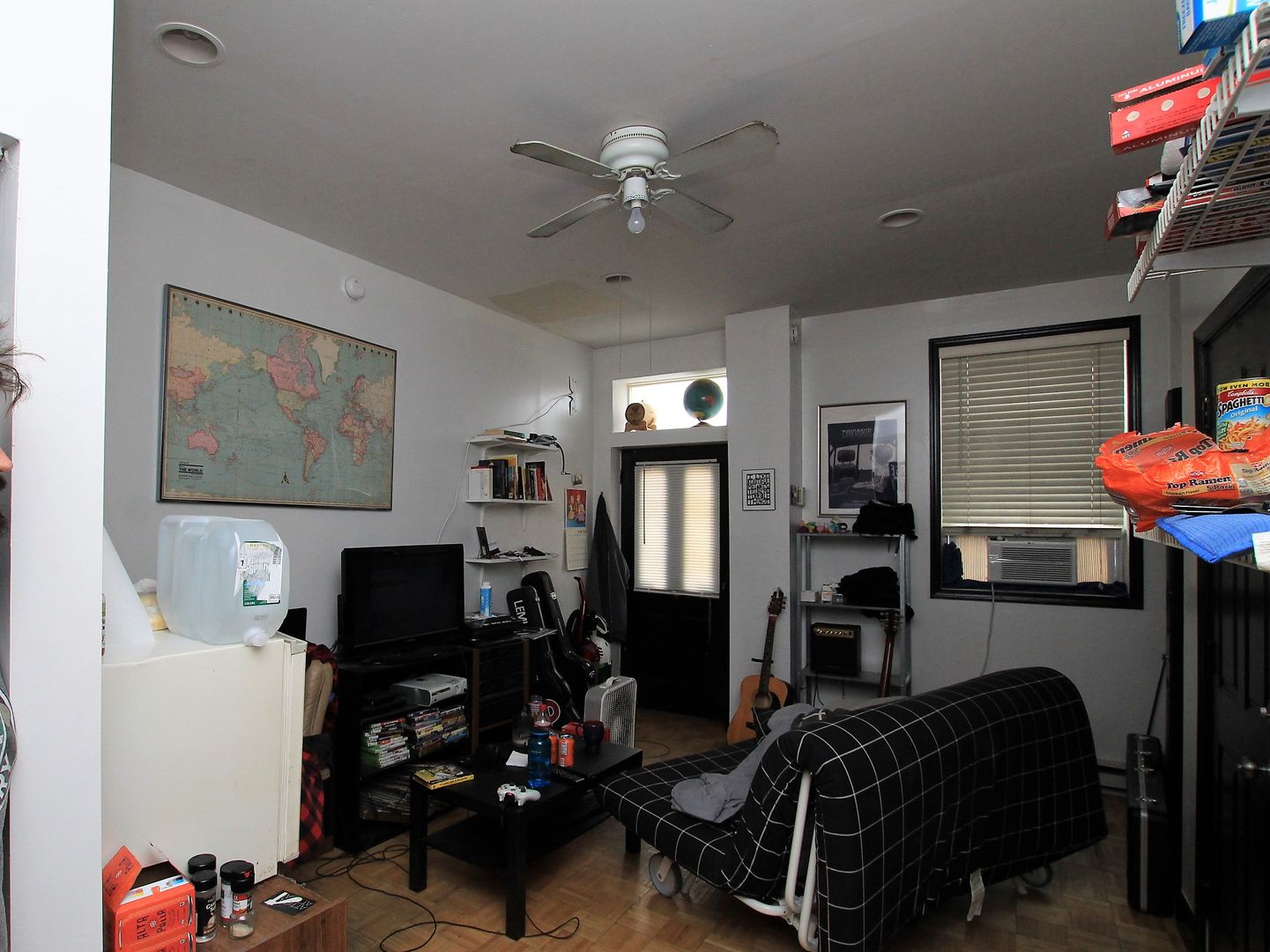Philadelphia Apartment: 452 East Girard Ave