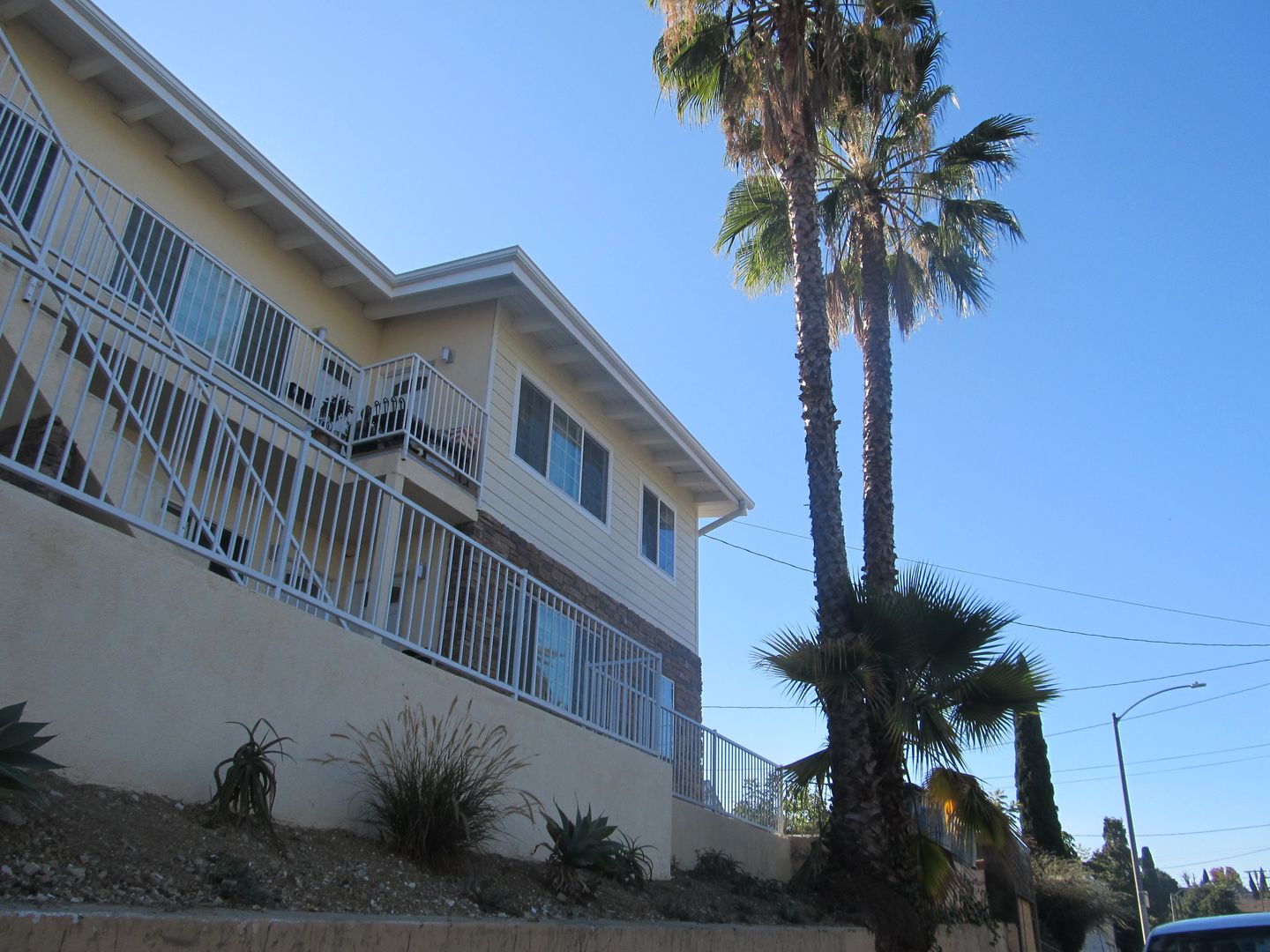 Los Angeles Apartment: 1824 - 1828 Montrose Street UnitÂ 1