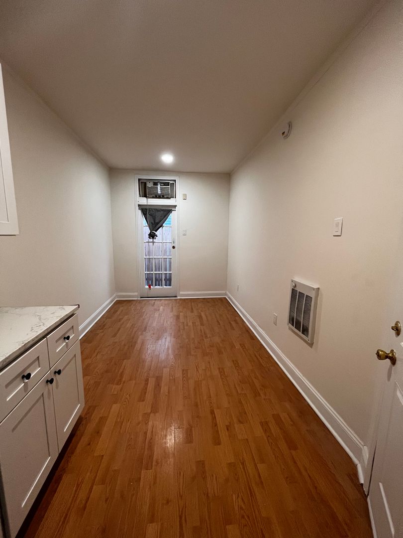 Philadelphia Apartment: 452 East Girard Ave- Unit 105