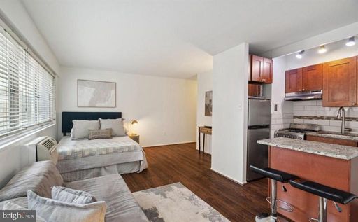 Studio Condo – 2101 Chestnut St - 901, Philadelphia, PA 19103