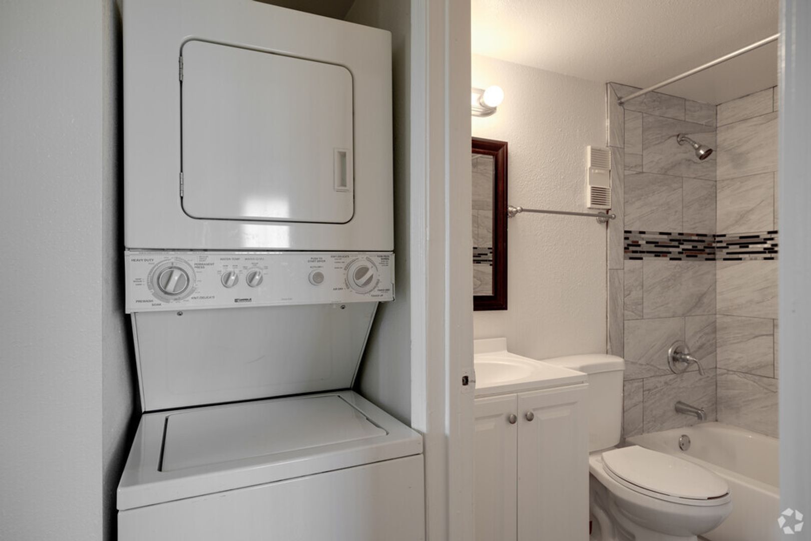 Laundry room at S&amp;T Plaza Apartments (7 of 7)