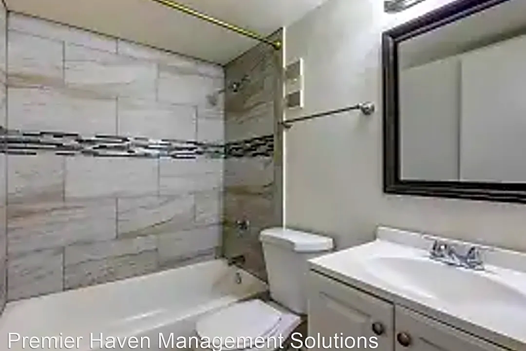 S&amp;T Plaza Apartments 12 of 12