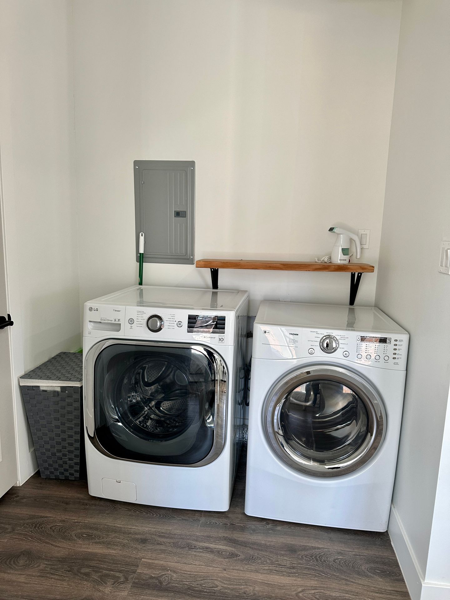In-home laundry area at 326 North 17th Drive.