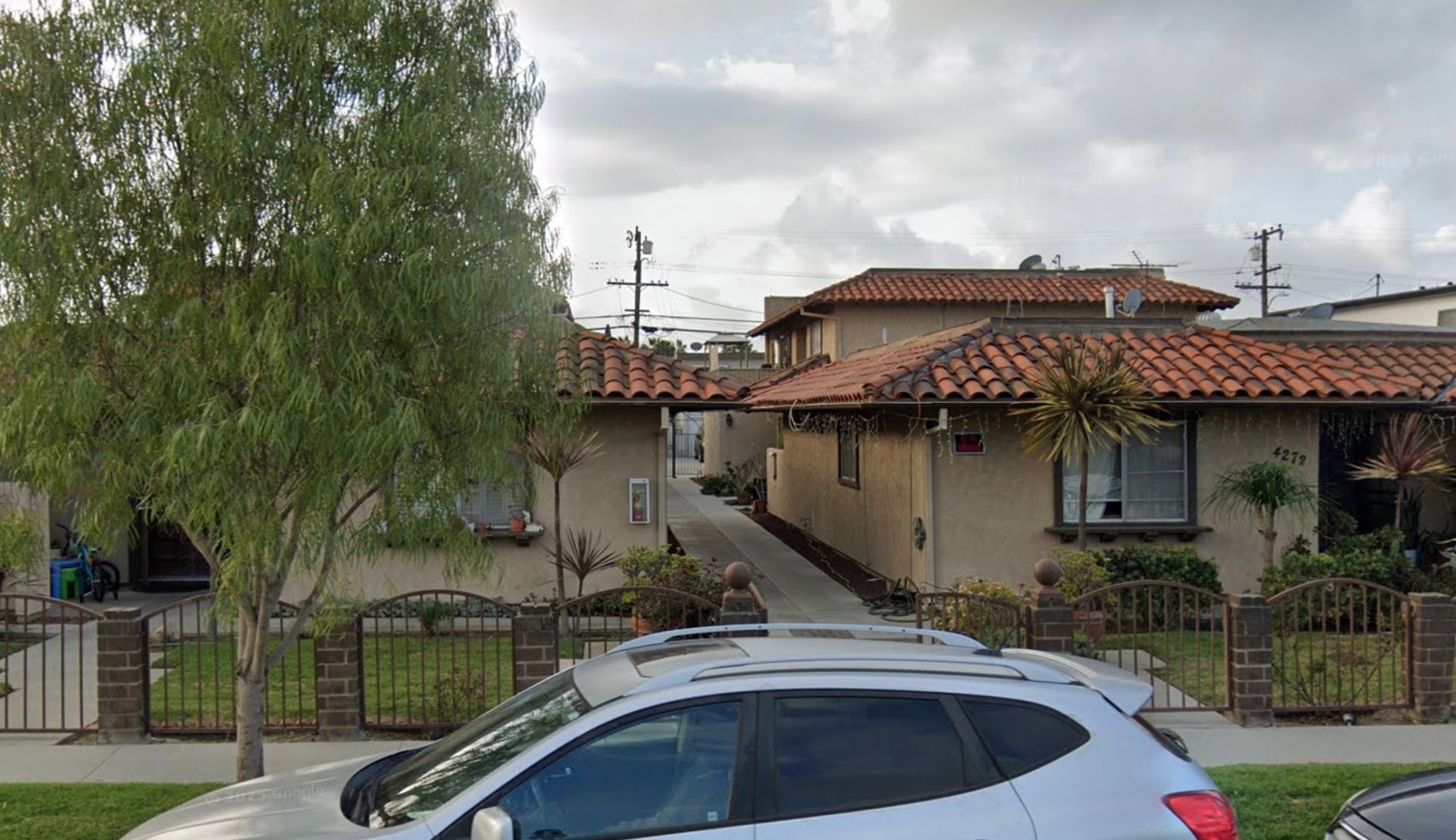 Los Alamitos Apartment: 4272 & 4282 Howard Avenue