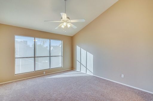 521 E Kristal Way, Phoenix, AZ 85024