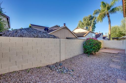 521 E Kristal Way, Phoenix, AZ 85024