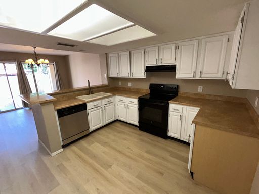 521 E Kristal Way, Phoenix, AZ 85024