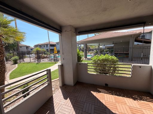 Nicely updated Arrowhead Ranch Townhome ready for immediate move-in – photo 1