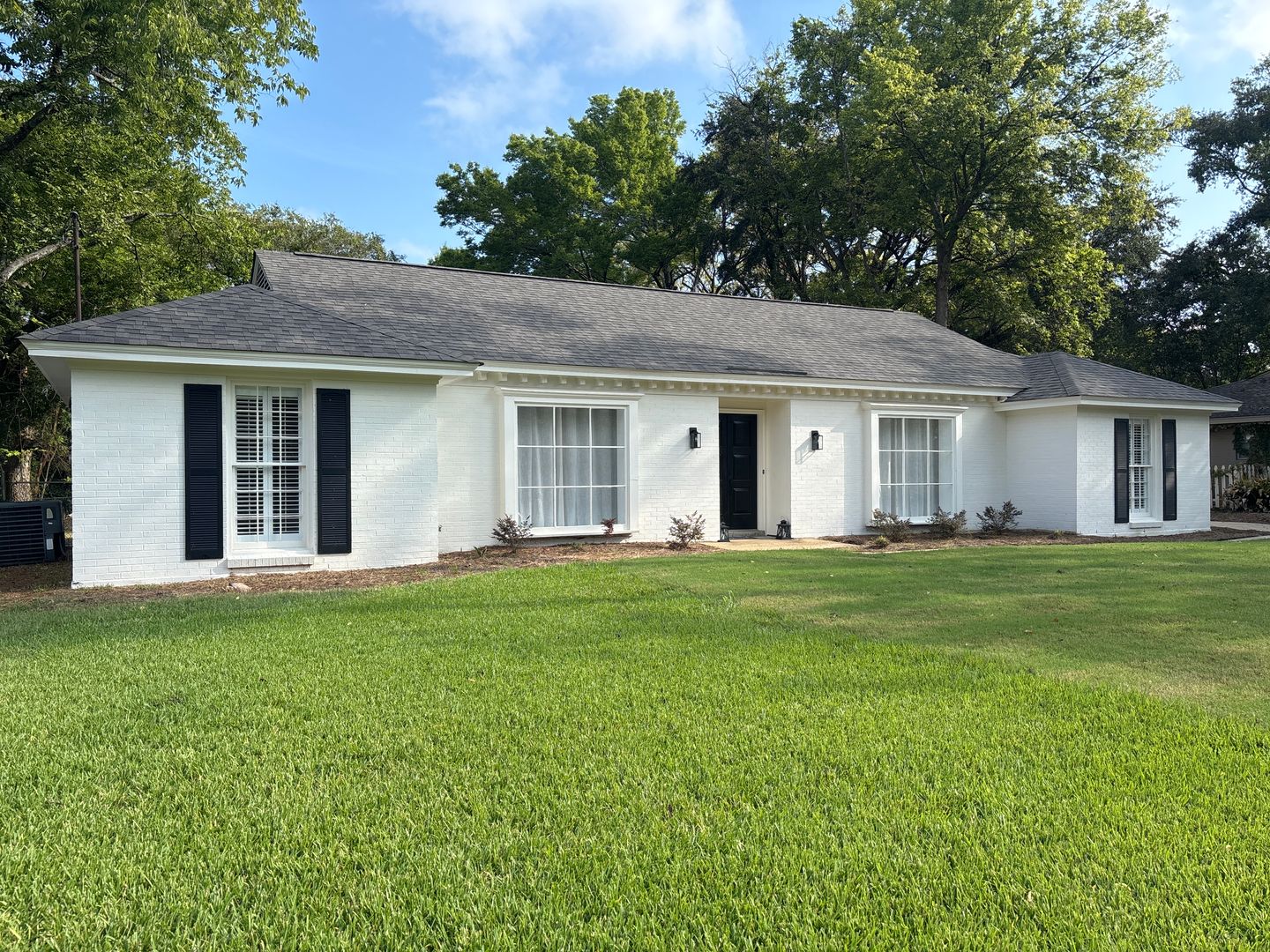 Montgomery House: 3321 Ridgefield Drive