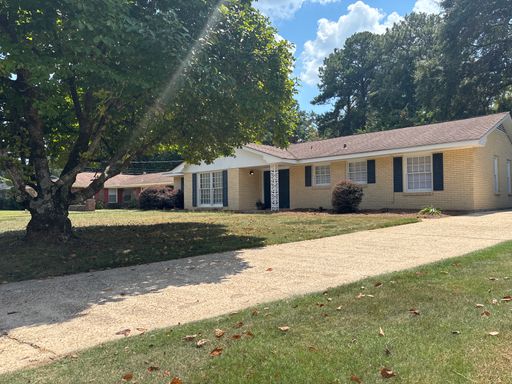 Magnificent brick home! – photo 1