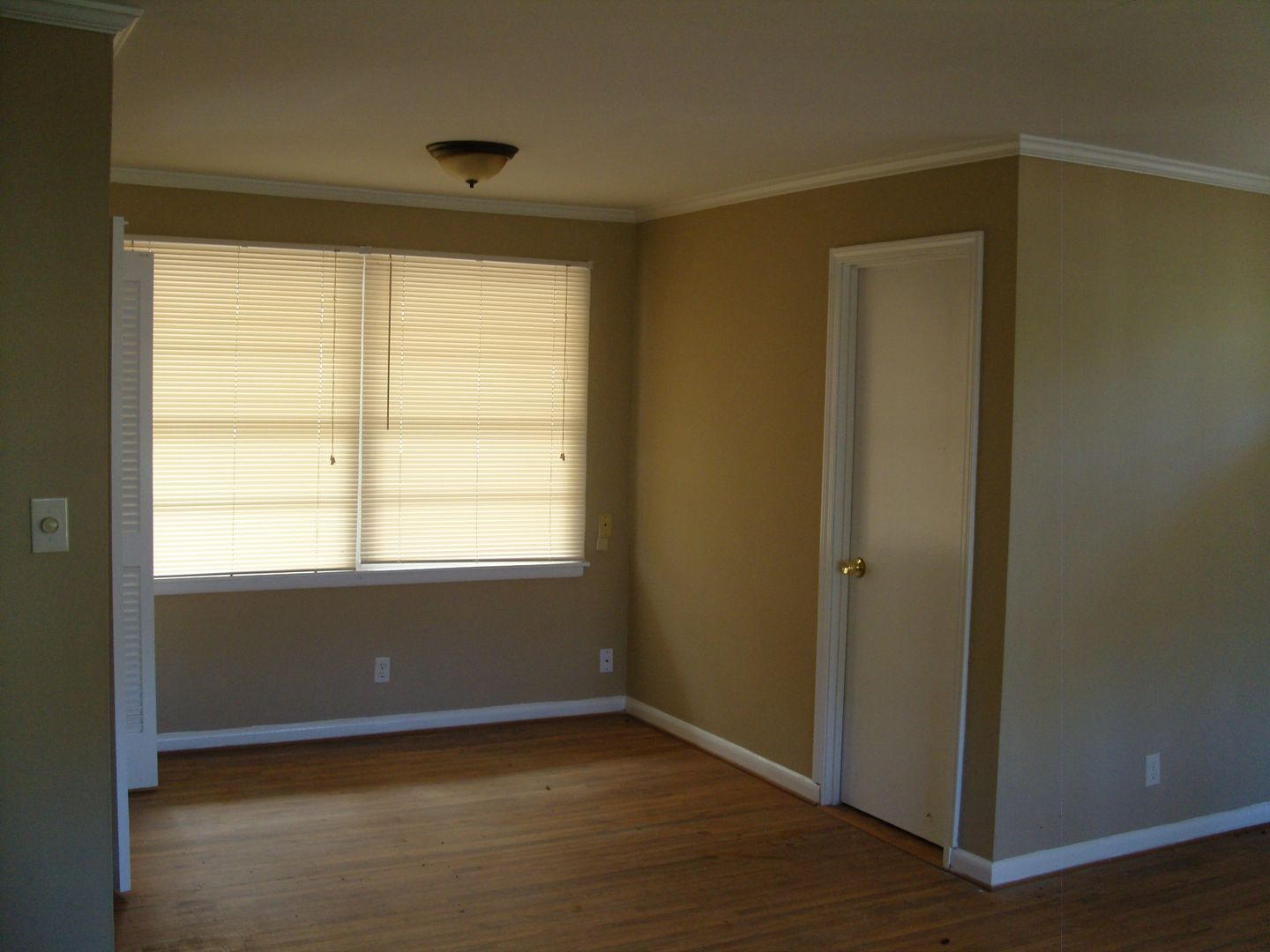 Montgomery House: 154 Nottingham Court