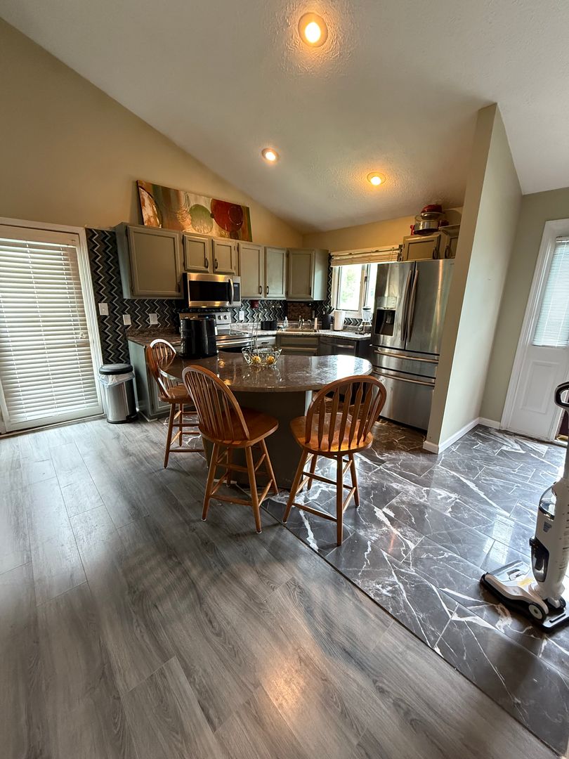 Bloomington Condo: 9431 S Pointe Retreat Dr.