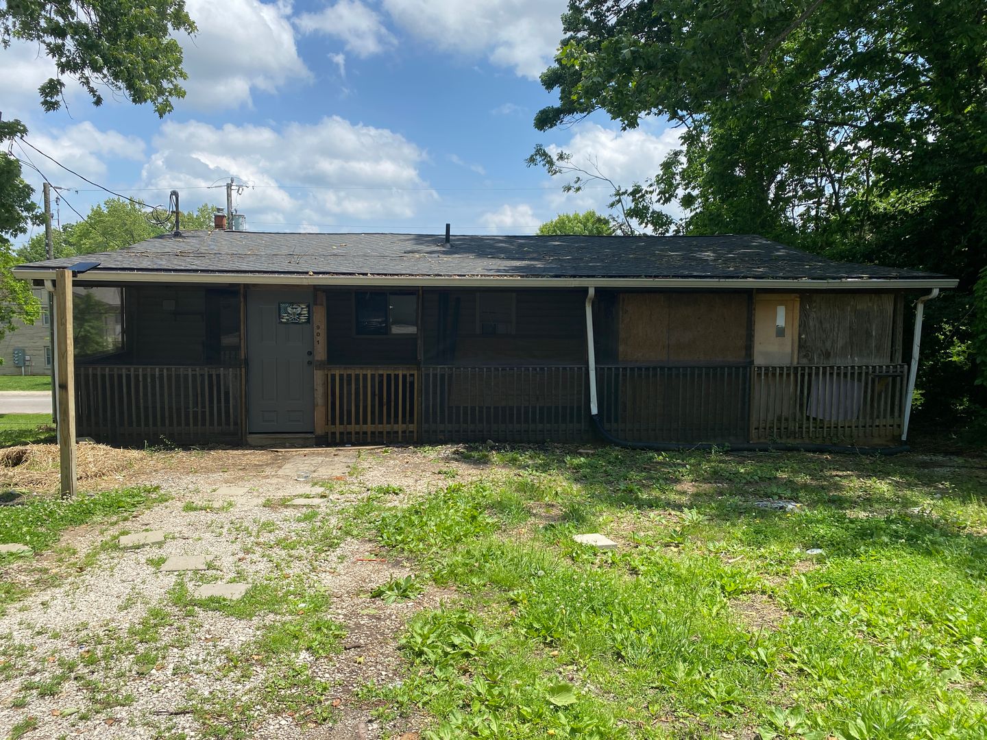 Bloomington House: 901 N. Lindbergh Drive