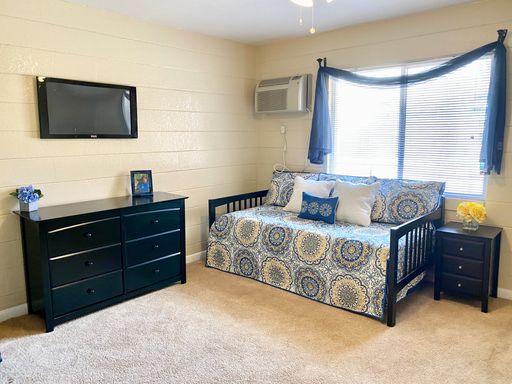 All-Utilities Included in a Quaint Studio Apartment! – photo 1