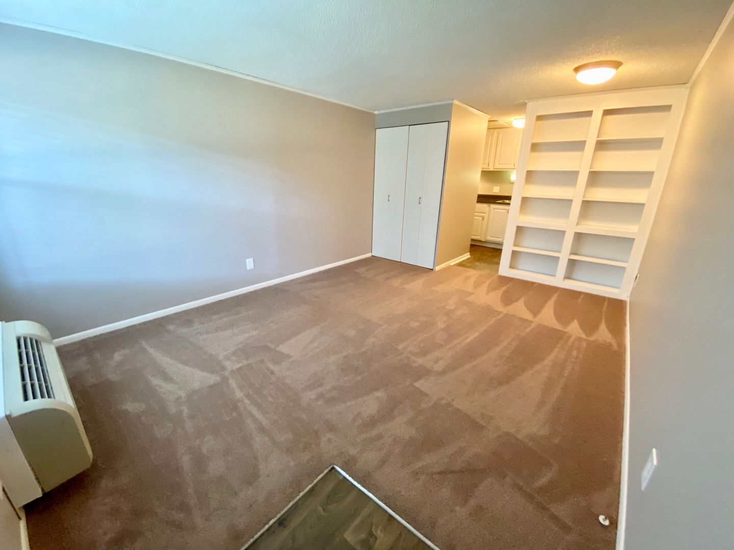 Tallahassee Apartment: 2100 Apalachee Pkwy