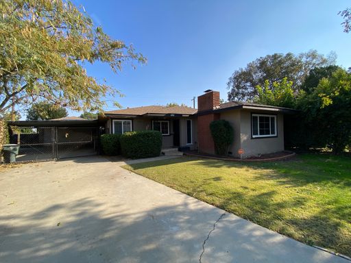 Charming 3 BD 2 BA House in Central Bakersfield with spacious lot – photo 1