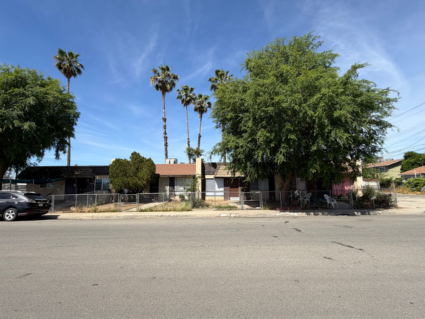 Bakersfield Apartment: 1000 Miller St