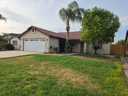 Wow! Hard to find 4 BD 2 Ba House in the SW Bakersfield – photo 1