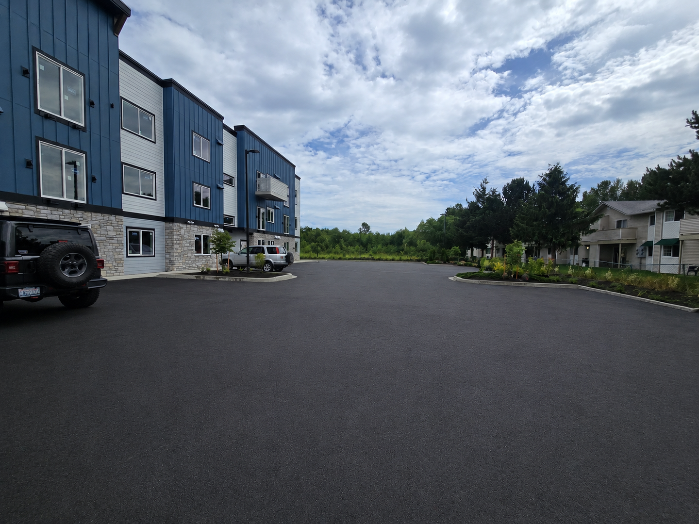 Mount Vernon Apartment: 1600 JJ Place