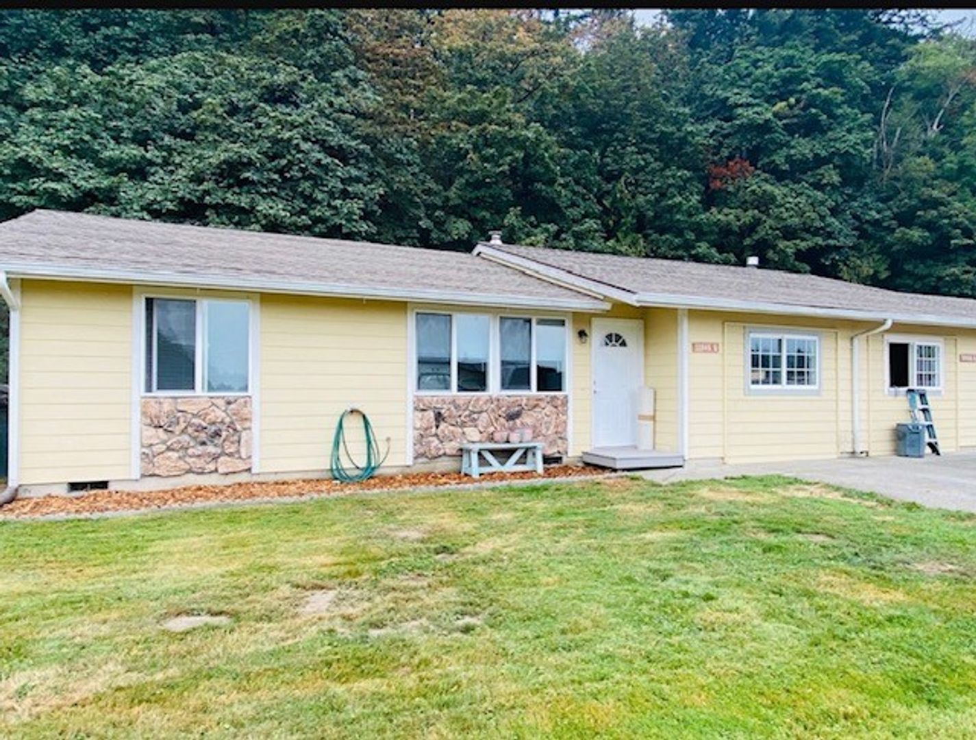 Burlington House: 11040 North Skagit Street #A