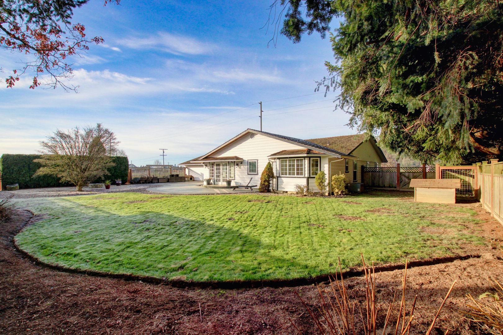 Burlington House: 9929 District Line Road