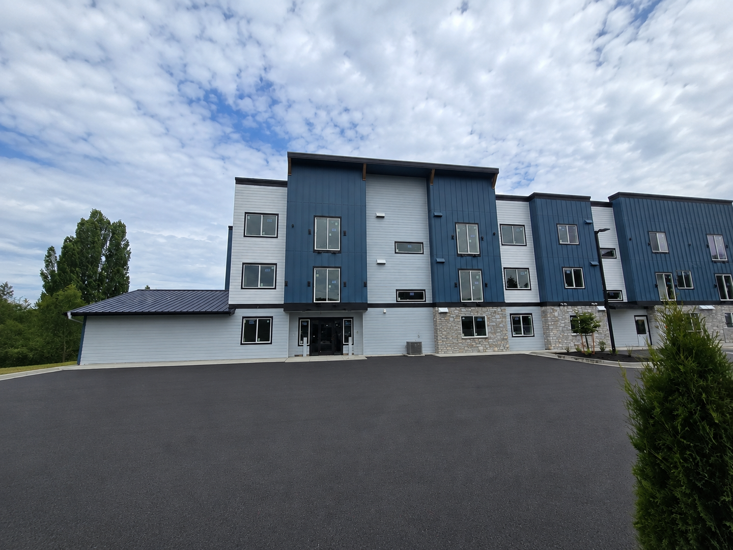 Mount Vernon Apartment: 1600 JJ Place