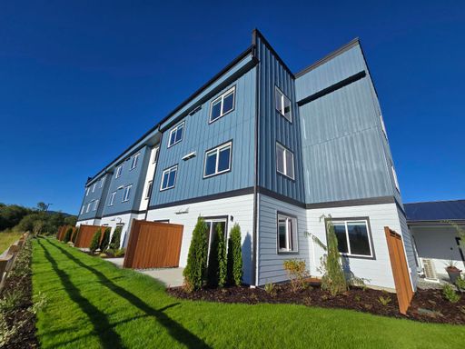 Pre-Leasing Studio, 1 Bathroom Brand New Apartment