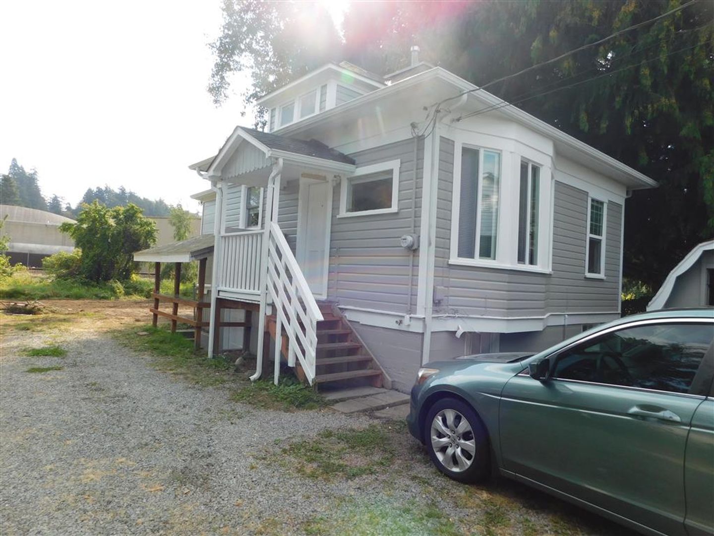 Mount Vernon House: 1312  1/2 S 3rd Street