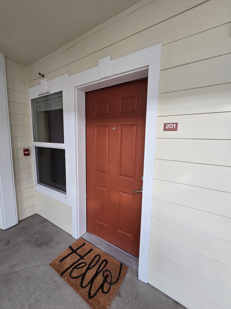 Bellingham Condo: 1001 N State Street #201