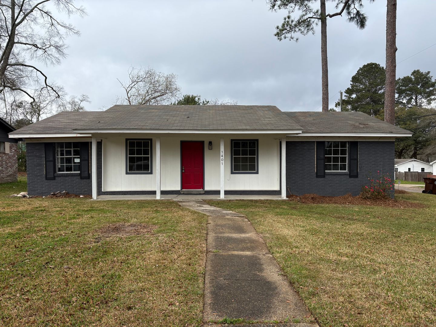 Hattiesburg House: 1401 S. 26th Ave
