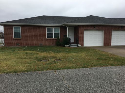 2 Bedroom 2 Bath Duplex. 2 Garages with Privacy Fence – photo 1