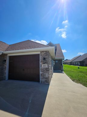 3 bed, 2 bath! Storm Shelter in each unit. – photo 1