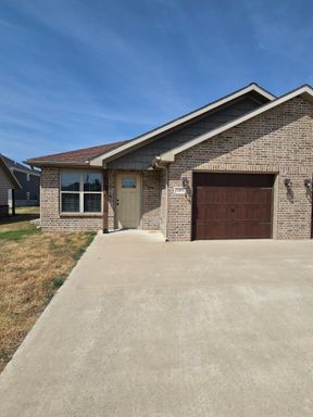 Move in ready! – photo 1
