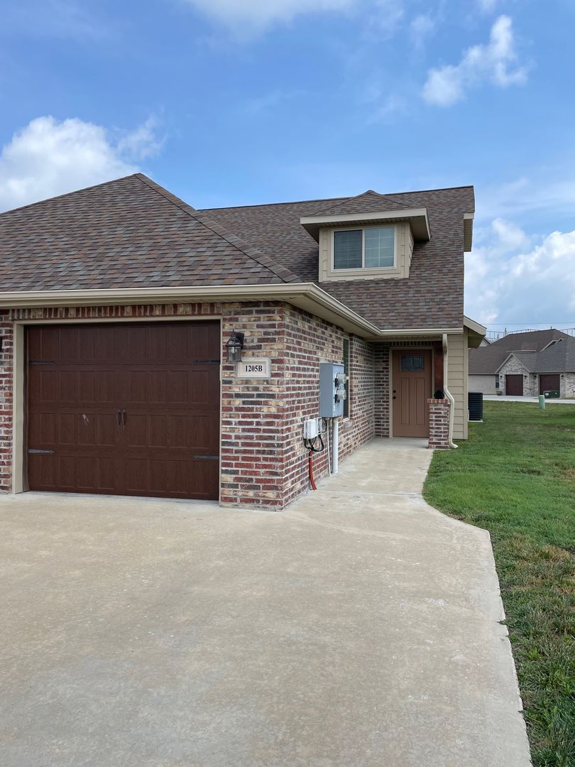 Joplin Apartment: Montana Crossing