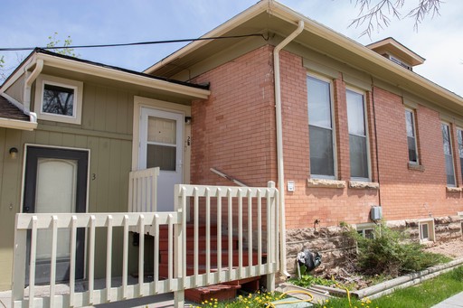 Unique AND Large 1 bedroom with a Move in Special! – photo 1