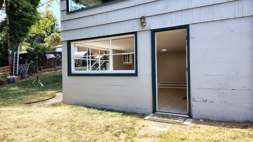 Studio Apartment with Utilities Included Close to PSNS
