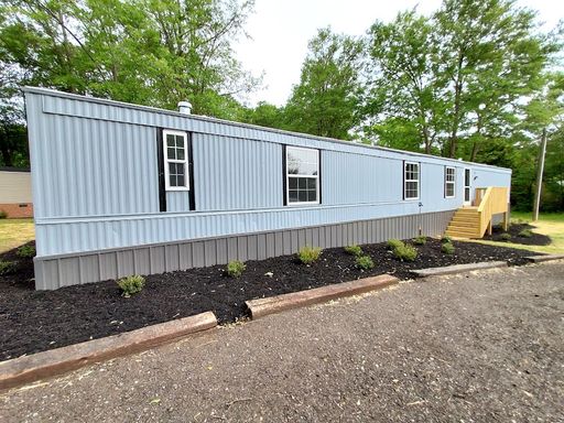 3 Bedroom Mobile Home in West Pelzer