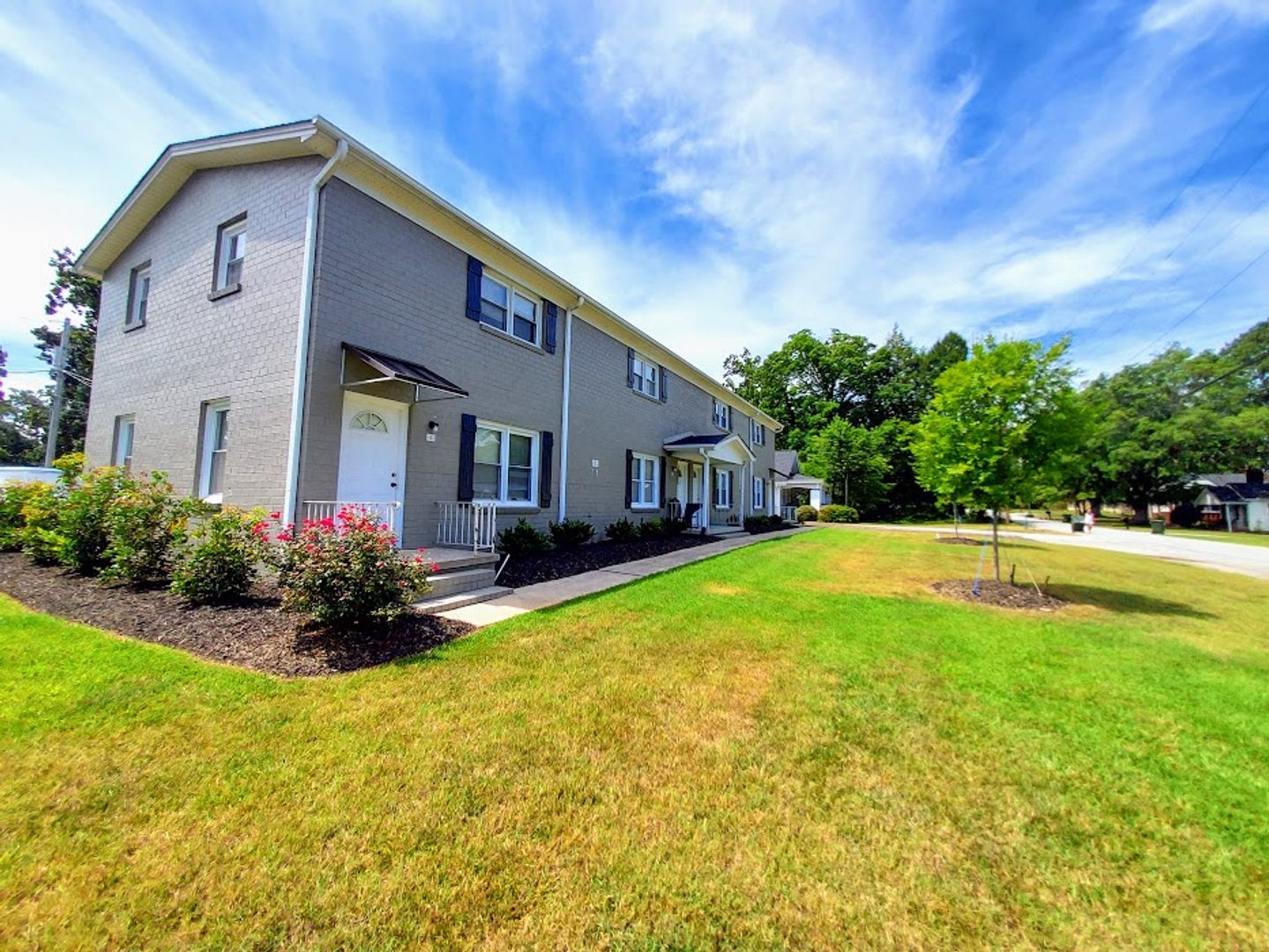 Easley Apartment: S D St