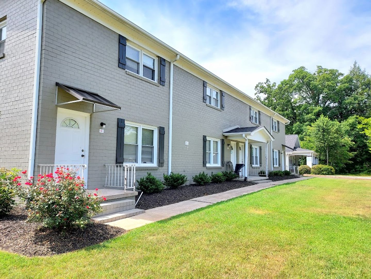 Easley Apartment: S D St