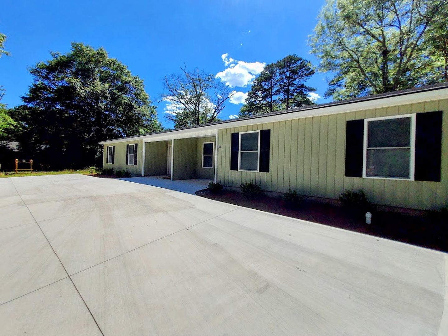 West Pelzer Apartment: 130 Arthur Davis Circle