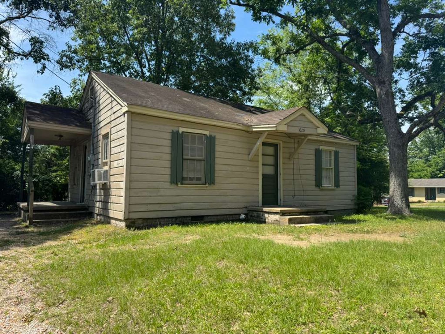West Point Apartment: DMR/C10 Properties